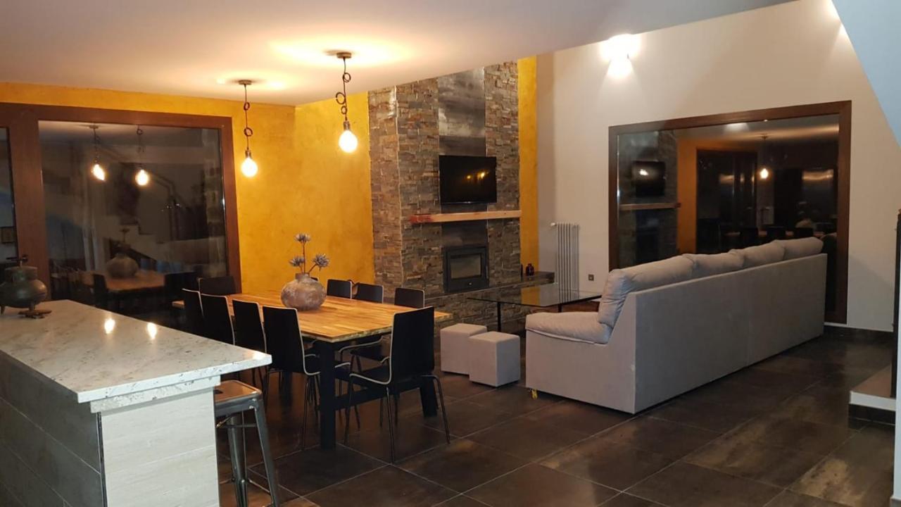 Casa Rural La Puerta Del Rio Lobos San Leonardo de Yagüe Exterior photo
