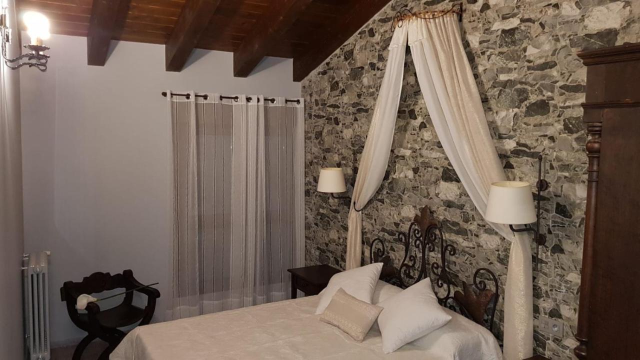 Casa Rural La Puerta Del Rio Lobos San Leonardo de Yagüe Exterior photo