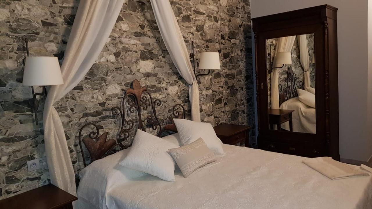 Casa Rural La Puerta Del Rio Lobos San Leonardo de Yagüe Exterior photo